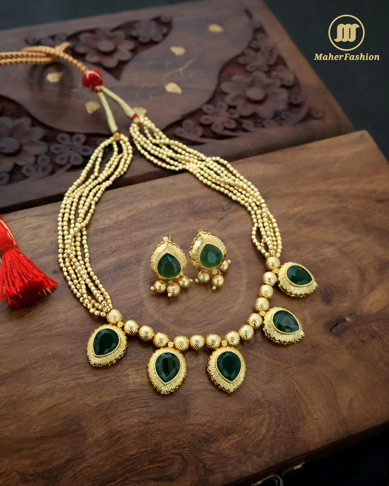 Soneri Harit Maharashtrian Golden Necklace